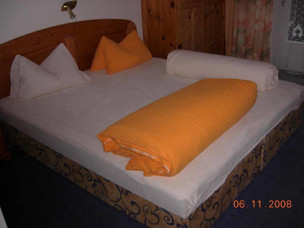 Frühstückspension Alpenrose Bed&Breakfast Iselsberg Exterior foto